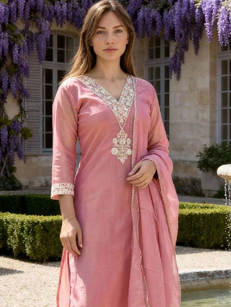 Women Ethnic Motifs Embroidered Regular Kurta with Trousers & With Dupatta