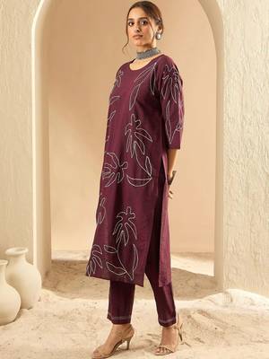 Women Ethnic Motifs Embroidered Regular Thread Work Pure Cotton Kurta with Trousers 3