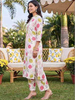 Women Floral Printed Regular Pure Cotton Kurta with Trousers 3