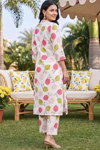 Women Floral Printed Regular Pure Cotton Kurta with Trousers
