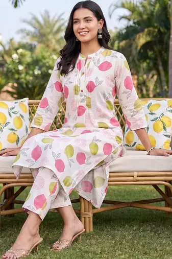 Women Floral Printed Regular Pure Cotton Kurta with Trousers
