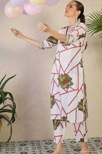 Women Floral Printed Regular Pure Cotton Kurta with Trousers