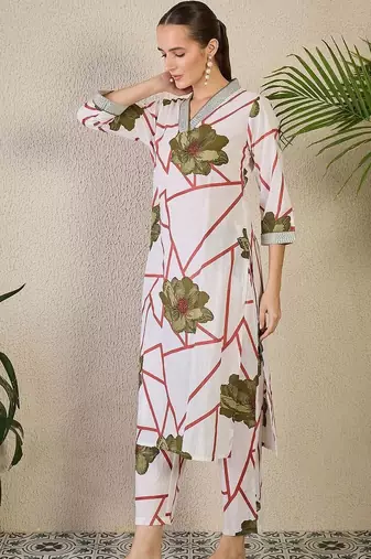 Women Floral Printed Regular Pure Cotton Kurta with Trousers