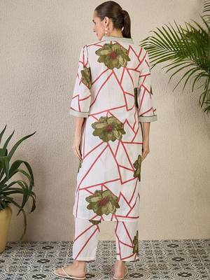 Women Floral Printed Regular Pure Cotton Kurta with Trousers 4