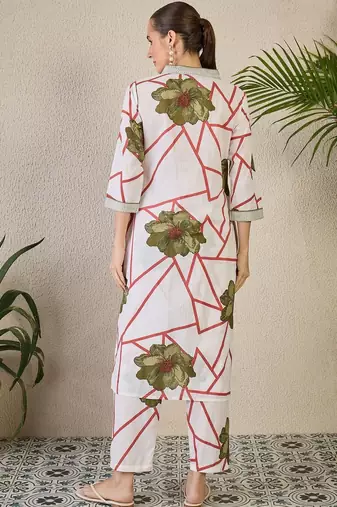 Women Floral Printed Regular Pure Cotton Kurta with Trousers