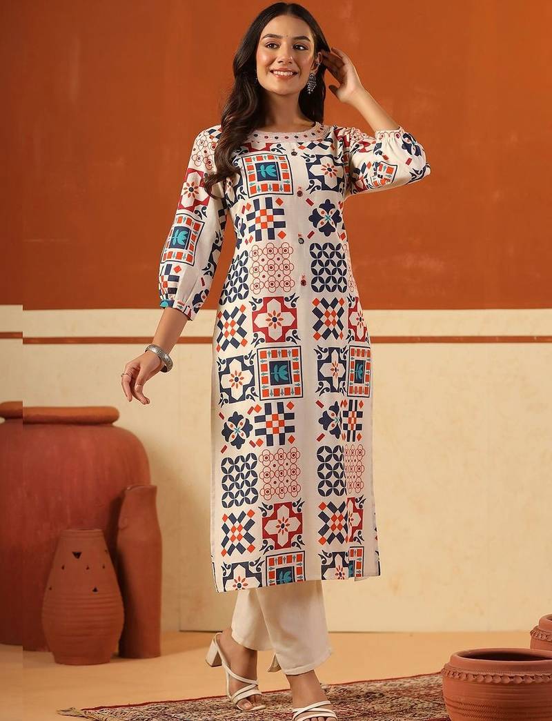 Women Printed Regular Kurta with Trousers