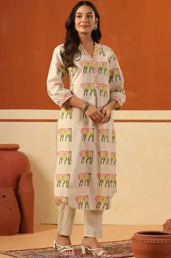 Women Ethnic Motifs Printed Regular Pure Cotton Kurta with Trousers