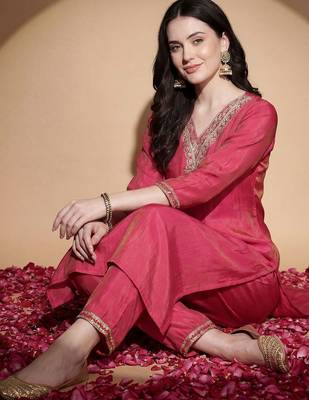 Women Ethnic Motifs Embroidered Regular Kurta with Trousers 2