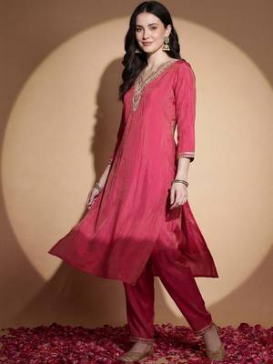 Women Ethnic Motifs Embroidered Regular Kurta with Trousers 3