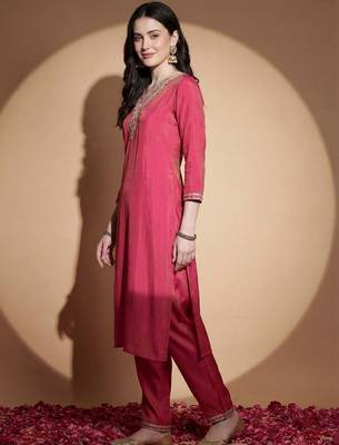 Women Ethnic Motifs Embroidered Regular Kurta with Trousers 4