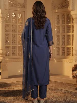 Women Paisley Embroidered Regular Sequinned Kurta with Trousers & With Dupatta 5