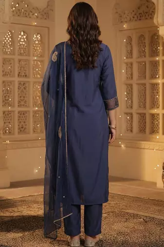 Women Paisley Embroidered Regular Sequinned Kurta with Trousers & With Dupatta