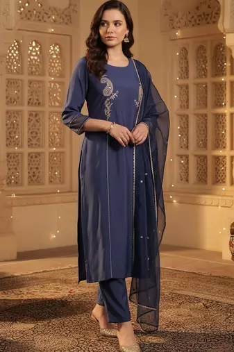 Women Paisley Embroidered Regular Sequinned Kurta with Trousers & With Dupatta