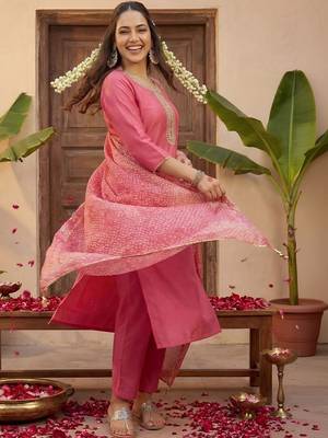 Women Ethnic Motifs Embroidered Regular Thread Work Kurta with Trousers & With Dupatta 3