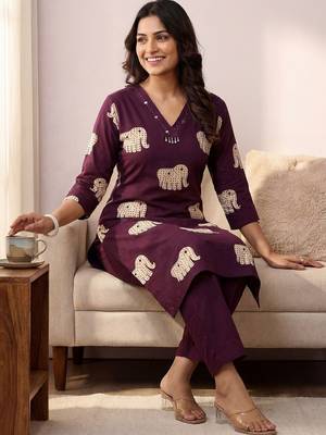 Women Ethnic Motifs Printed Regular Pure Cotton Kurta with Trousers 1
