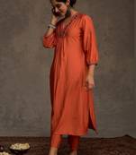 Women Ethnic Motifs Embroidered Pleated Thread Work Liva Kurta with Trousers