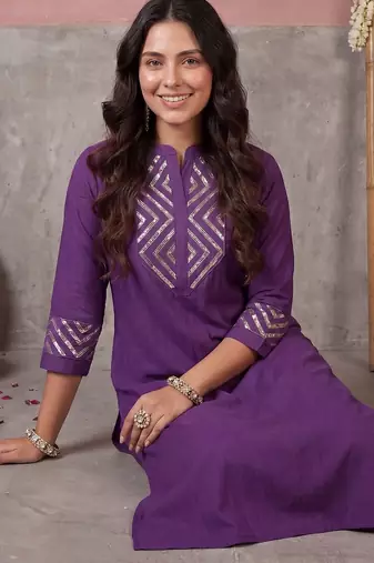 Women Yoke Design Regular Sequinned Kurta with Trousers