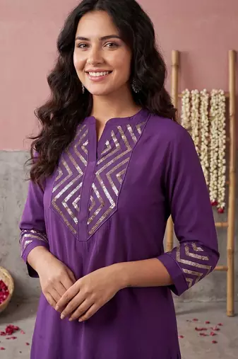 Women Yoke Design Regular Sequinned Kurta with Trousers