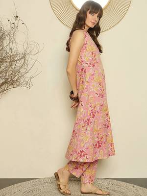 Women Floral Printed Pure Cotton A-Line Kurta with Trouser 3