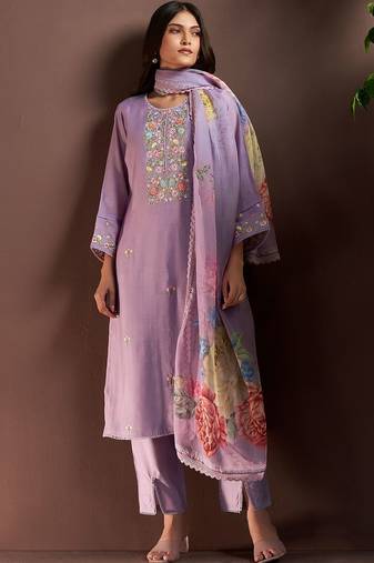 Women Floral Embroidered Regular Thread Work Kurta with Trousers & With Dupatta