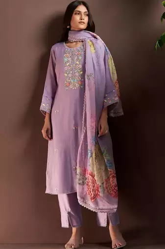 Women Floral Embroidered Regular Thread Work Kurta with Trousers & With Dupatta