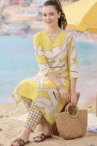 Women Printed Regular Pure Cotton Kurta with Trousers