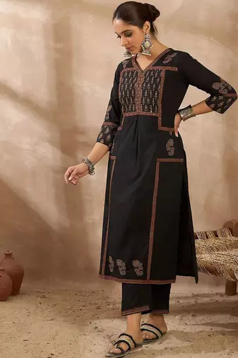 Women Ethnic Motifs Embroidered Pleated Sequinned Pure Cotton Kurta with Trousers