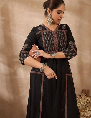 Women Ethnic Motifs Embroidered Pleated Sequinned Pure Cotton Kurta with Trousers 6