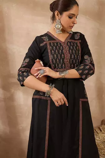 Women Ethnic Motifs Embroidered Pleated Sequinned Pure Cotton Kurta with Trousers