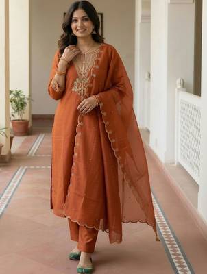 Women Ethnic Motifs Embroidered Regular Thread Work Kurta with Trousers & With Dupatta 2