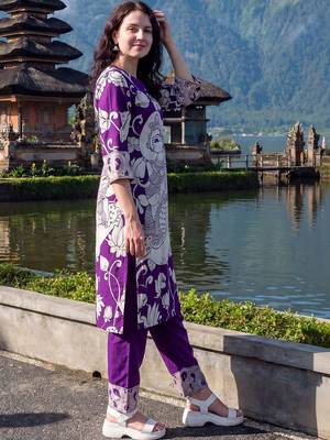 Women Floral Printed Regular Pure Cotton Kurta with Trousers 3