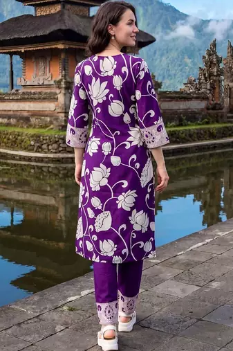 Women Floral Printed Regular Pure Cotton Kurta with Trousers