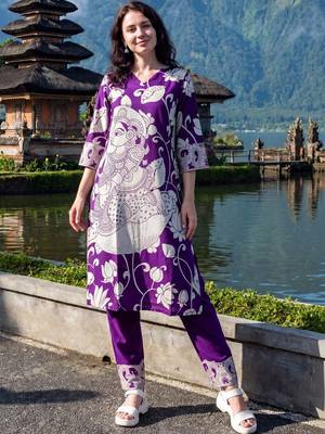Women Floral Printed Regular Pure Cotton Kurta with Trousers 6