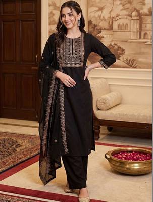 Women Ethnic Motifs Embroidered Regular Thread Work Kurta with Trousers & With Dupatta 4