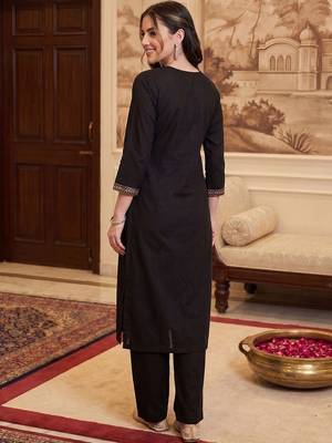 Women Ethnic Motifs Embroidered Regular Thread Work Kurta with Trousers & With Dupatta 5