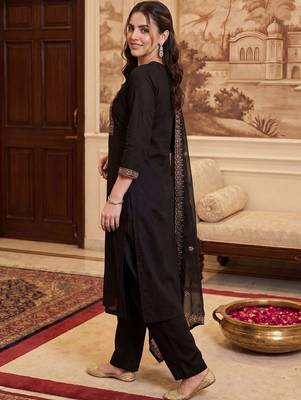Women Ethnic Motifs Embroidered Regular Thread Work Kurta with Trousers & With Dupatta 6