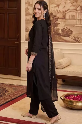 Women Ethnic Motifs Embroidered Regular Thread Work Kurta with Trousers & With Dupatta
