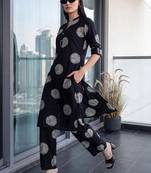 Women Printed Regular Kurta with Trousers