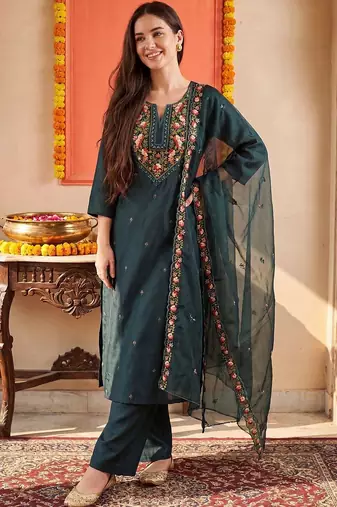 Women Floral Embroidered Regular Thread Work Kurta With Trousers & Dupatta