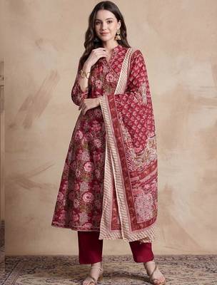 Women Floral Printed Angrakha Pure Cotton Kurta with Trousers & With Dupatta 5