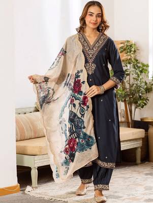 Women Ethnic Motifs Embroidered Regular Thread Work Kurta with Harem Pants & With Dupatta 1