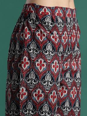 Women Floral Printed Regular Pure Cotton Kurta with Trousers & With Dupatta 4