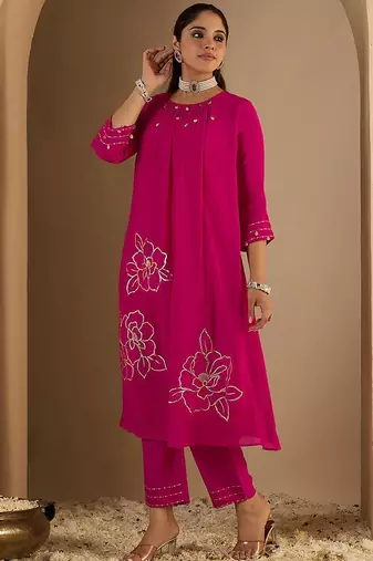 Women Floral Printed A-Line Kurta with Trousers