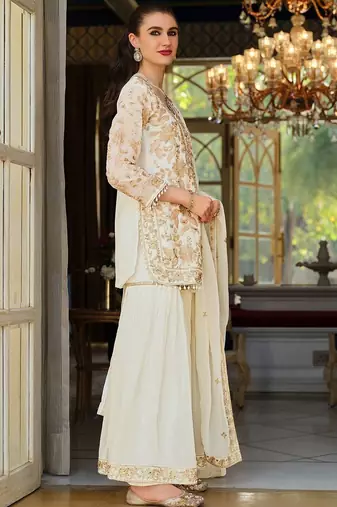 Women Floral Embroidered Regular Beads and Stones Kurta with Sharara & With Dupatta
