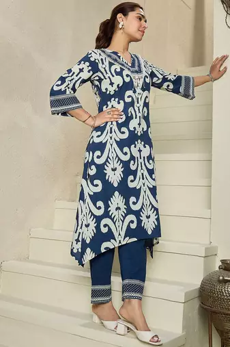 Floral Printed V-Neck Pure Cotton Kurta with Trousers