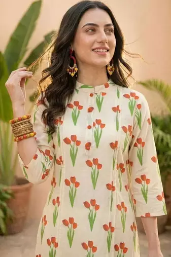 Women Floral Printed Regular Pure Cotton Kurta with Trousers