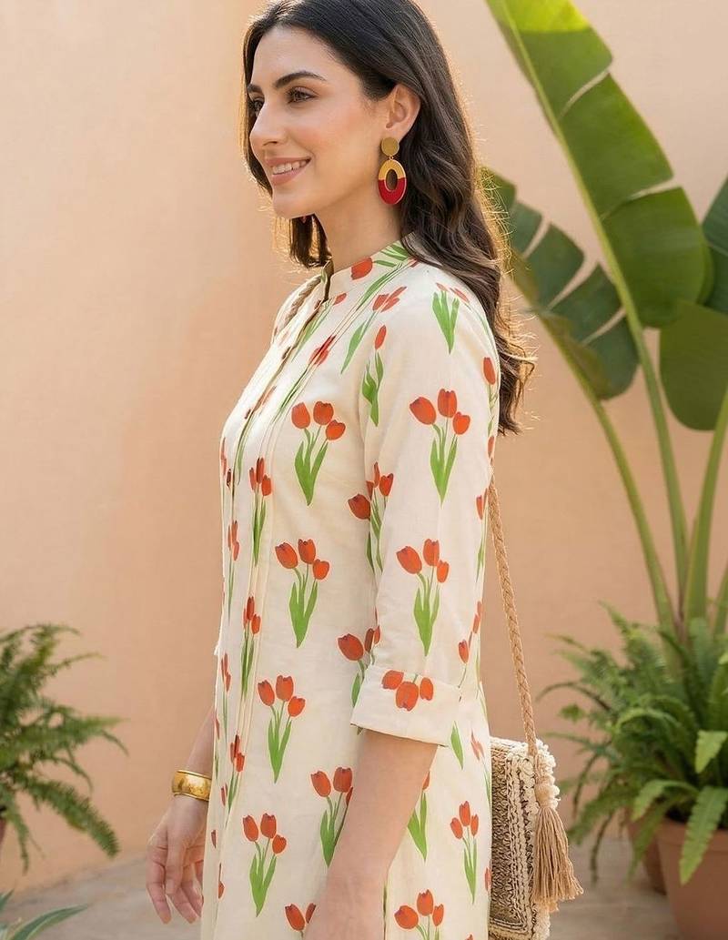 Women Floral Printed Regular Pure Cotton Kurta with Trousers