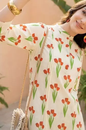 Women Floral Printed Regular Pure Cotton Kurta with Trousers