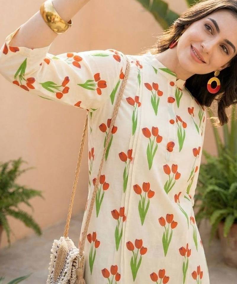 Women Floral Printed Regular Pure Cotton Kurta with Trousers