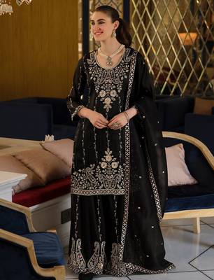 Women Paisley Embroidered Regular Beads and Stones Kurta with Palazzos & With Dupatta 1